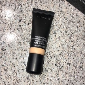 MAC | Pro Longwear Foundation